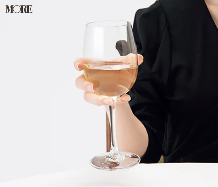 マナーブック冠婚葬祭食事編　【基本のテーブルマナー】和食・洋食の正しい振る舞いを解説。ワイングラスの持ち方