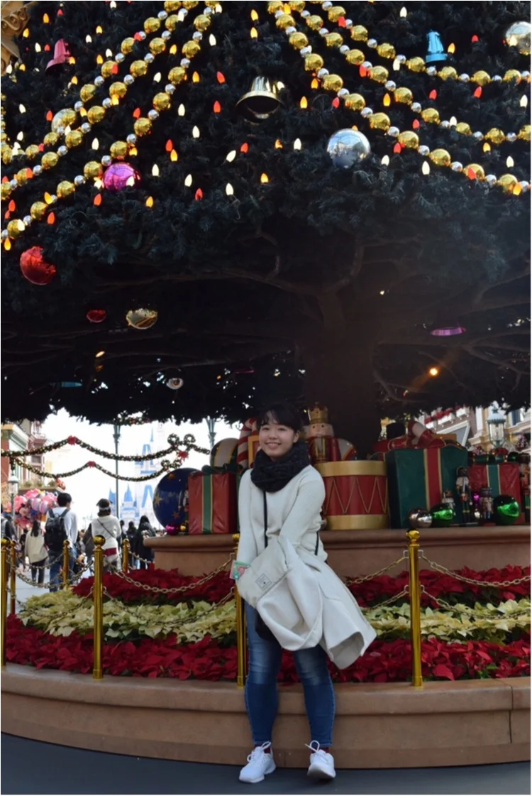 ディズニー 今年のディズニークリスマスはとことん 白コーデ がかわいい理由 3選 クリスマス ファンタジー 東京ディズニーランドの見どころとフォトスポットをご紹介 Moreインフルエンサーズブログ More