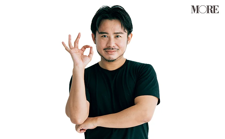Youtubeが大人気の小田切ヒロさんも愛用！　眉尻や口角にも使える『NARS』のブラシ！　仕上げ技も披露