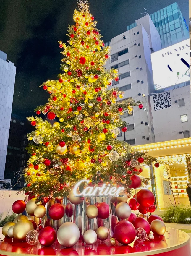 カルティエ　クリスマスツリー　表参道