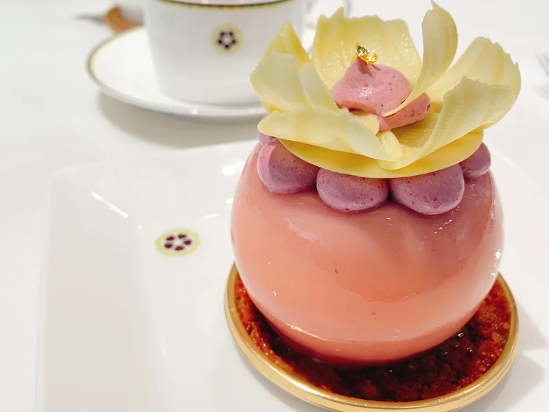 【おすすめカフェ】有名ショコラティエの《花ひらくケーキ》が美しく美味しすぎる♡