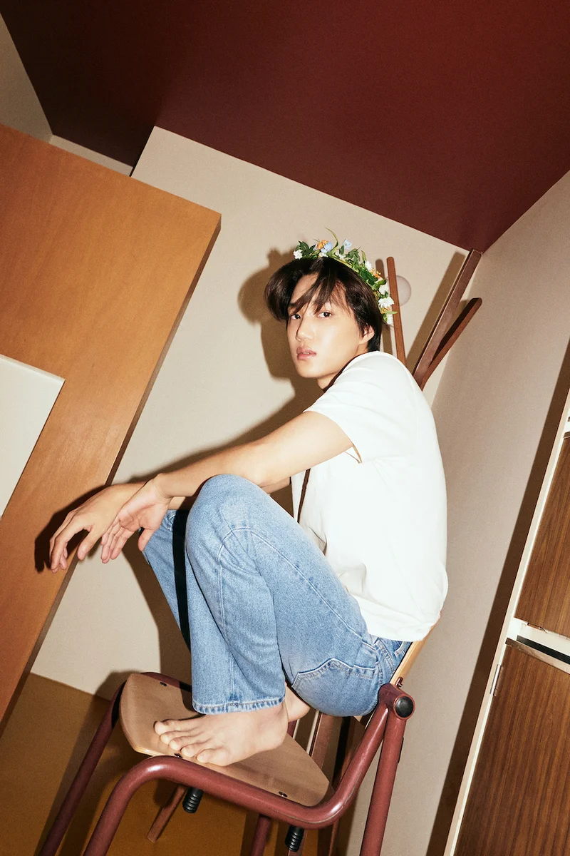 EXO's Kai is a painting in 'Peaches' teaser images