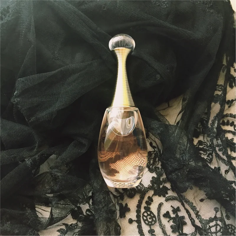 『Dior』の新しい香りで理想の“ジャドール　ウーマン”に。