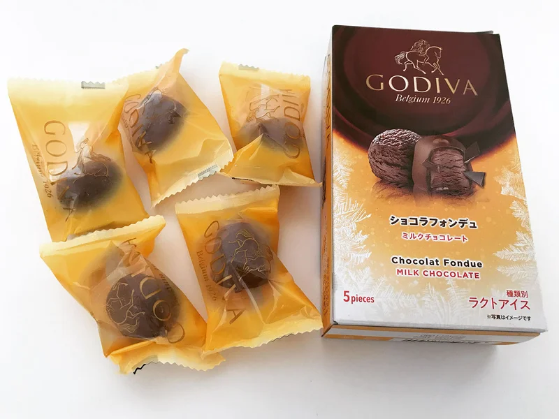ゴディバ アイス「ショコラフォンデュ ミルクチョコレート」の箱と中身