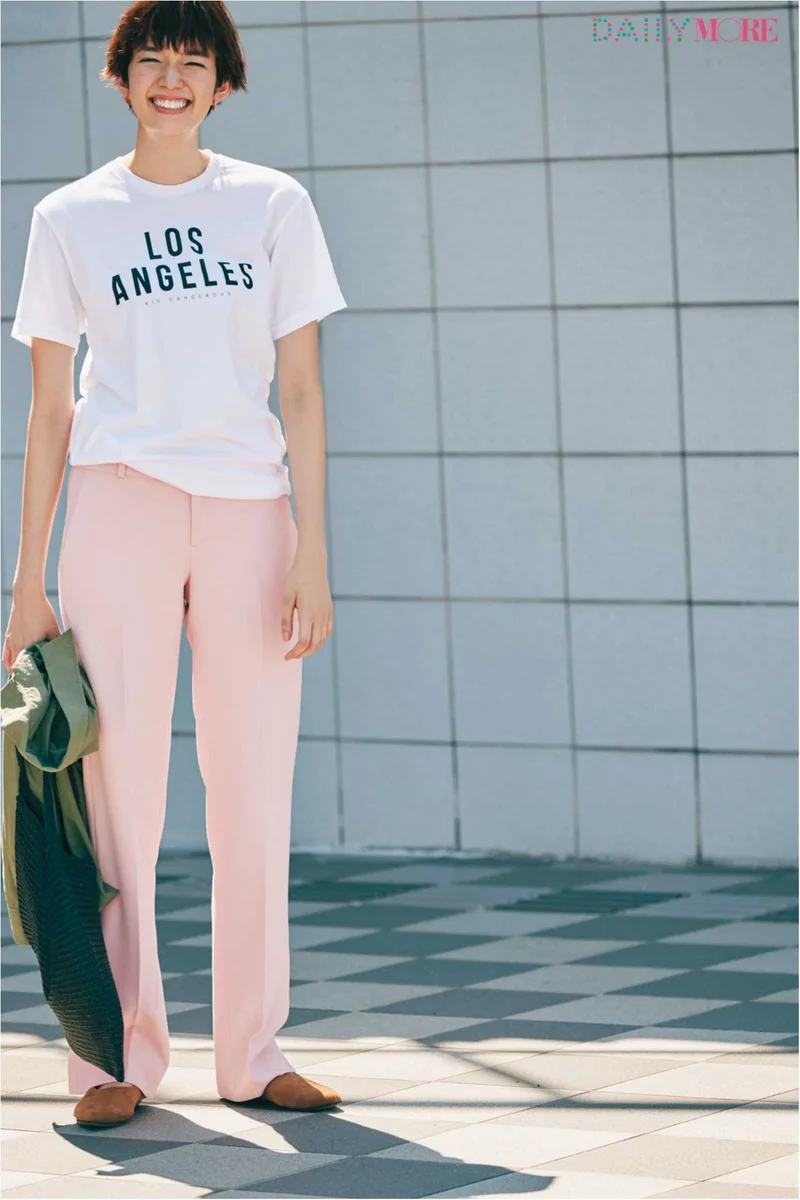 【今日のコーデ／佐藤栞里】ピンクのパンツで休日のTシャツカジュアルをブラッシュアップ！