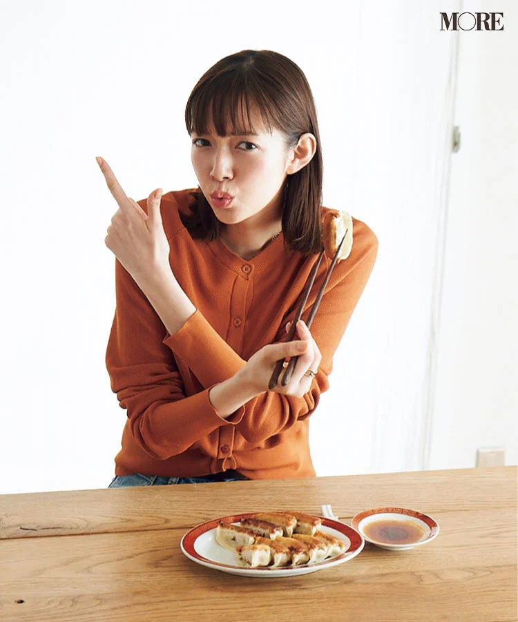 MORE6月号、佐藤栞里のオフショット