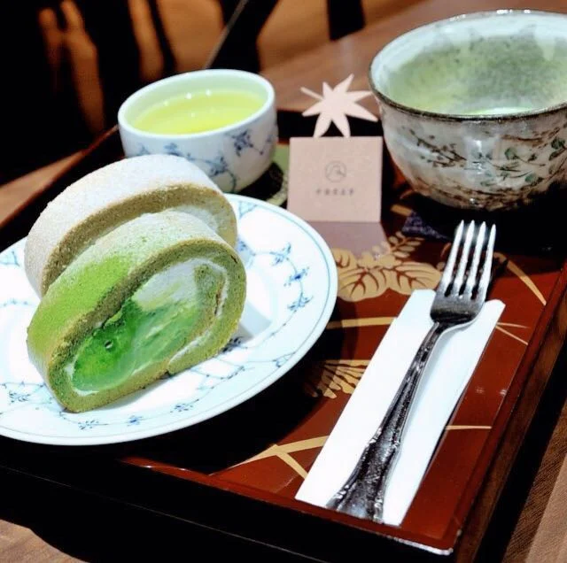 台湾女子旅におすすめ♪ 抹茶スイーツ専門店『平安京茶事』のロールケーキ