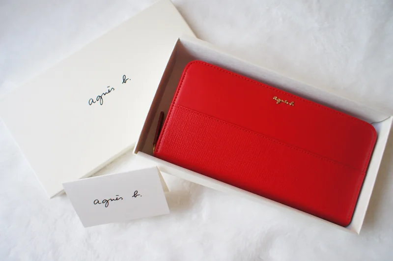 《やっぱり赤がかわいい❤️》【agnès b. （アニエスベー）】の財布に新調しました☻