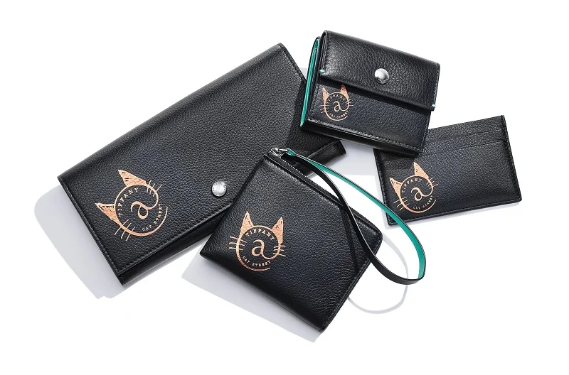 『ティファニー』のお財布、カードケースetc. 猫モチーフの限定レザーグッズが発売中！