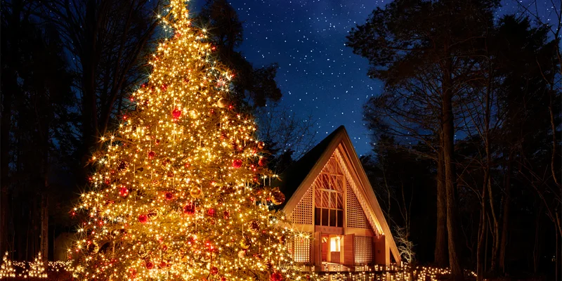 ランタンキャンドルが灯る軽井沢高原教会で、自分史上いちばんきらめくクリスマスを