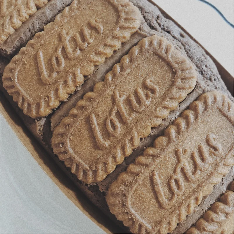 ベルギーの有名ブランドお菓子「ロータス」を使った手作りチョコブラウニーが可愛いすぎる！！♡