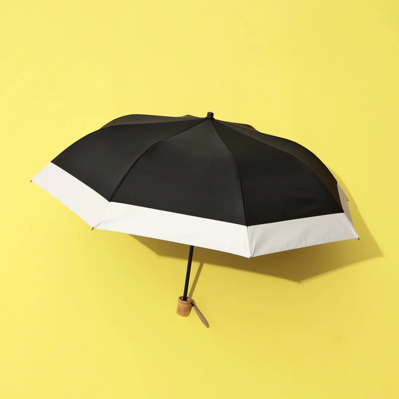 夏に向けて用意したい、芦谷ロサブランのバイカラーの日傘