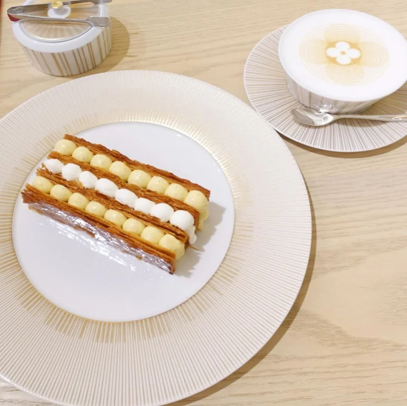 大阪のおしゃれカフェ『LE CAFE V』のおすすめメニュー「ミルフィーユ」