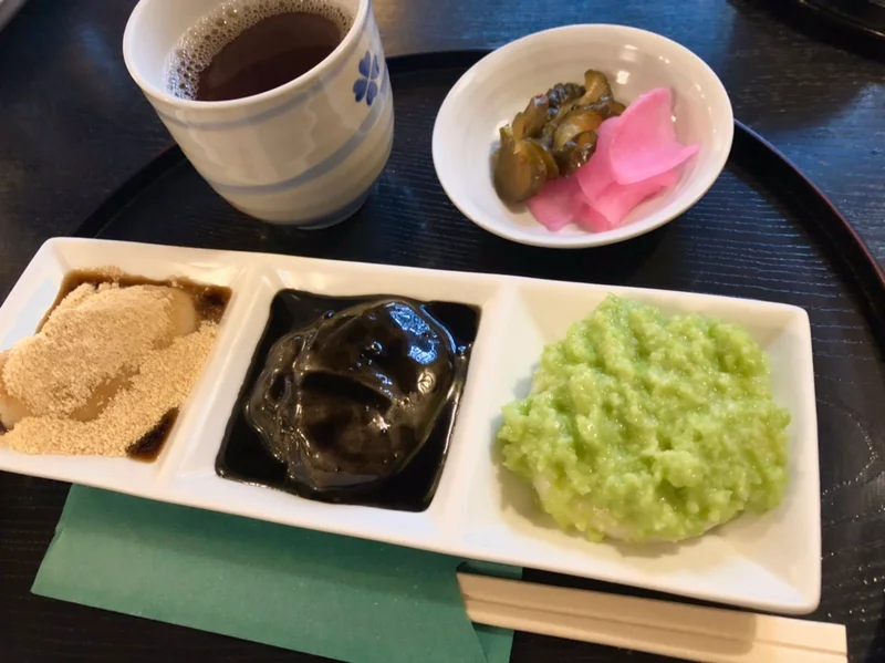 仙台で食べる【ずんだ餅】メニューはきな粉餅と黒胡麻餅のお得なセットメニュー