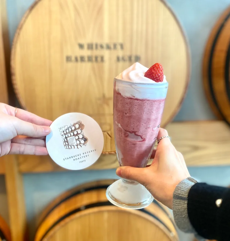 ロースタリー桜メニュー「アリビアーモ™ フローズン セリーン ストロベリー」