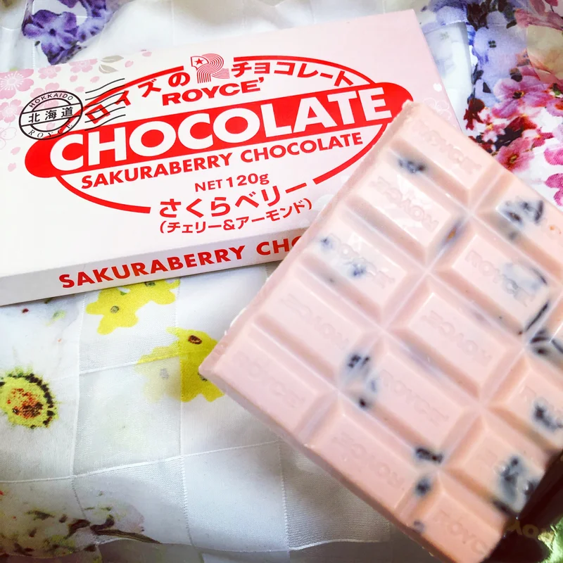 春の北海道みやげならコレがオススメ！さくらピンクがかわいいチョコレート♡