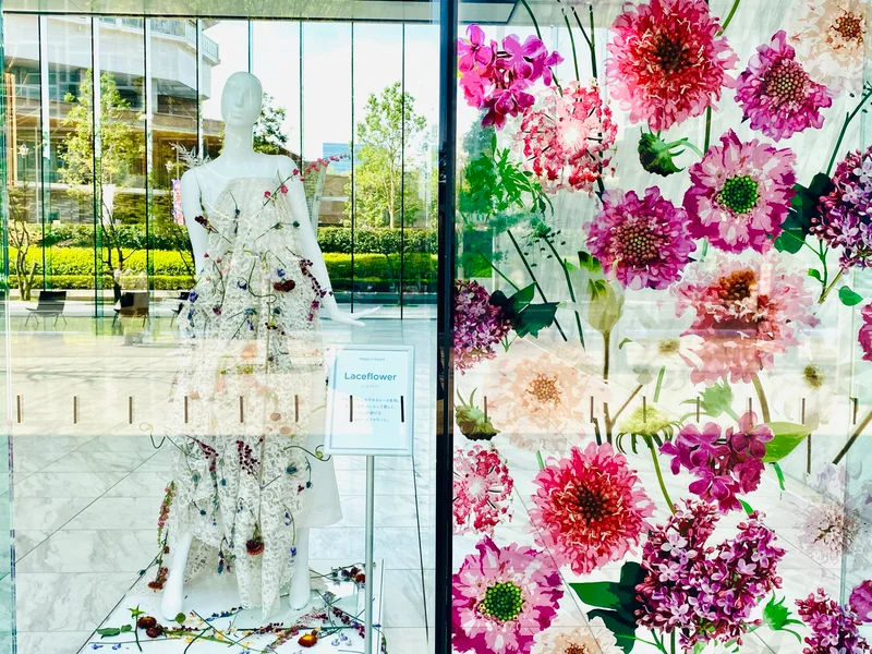 【ロスフラワーアート展】花のドレスが圧巻の画像_3