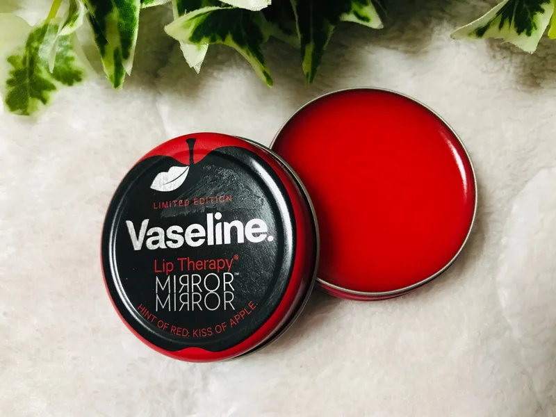 【Vaseline】2018年限定！保湿力を誇る大人気リップから《アップルの香り》が限定販売中♡