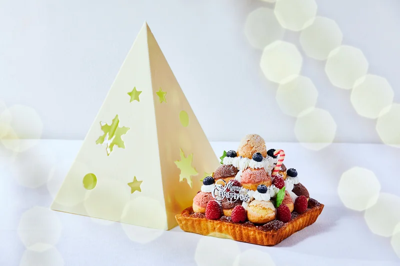 【クリスマスケーキ 2022】『アンダーズ 東京』「クリスマスツリープロフィトロール（60台限定）」