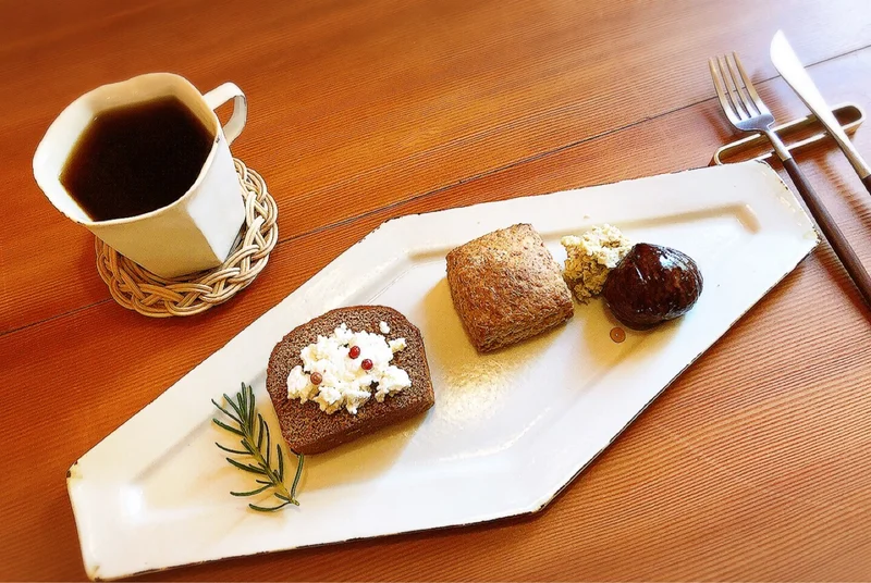 【#静岡カフェ】地元民に人気のナチュラルカフェ♡大人な焼き菓子とオリジナルコーヒーでリラックスタイム♩