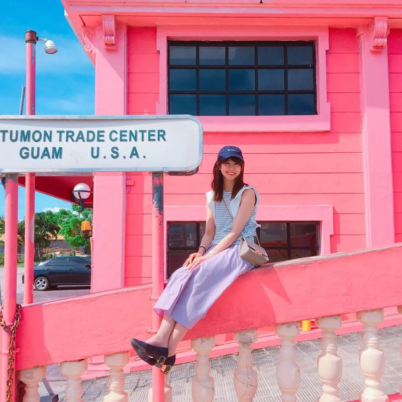 インスタで話題の「ピンクの壁」！グアムで写真映えするタモントレードセンターがオススメスポットです♡