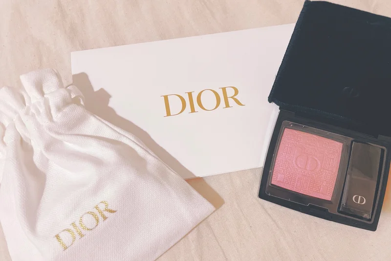 Diorのクリスマスコフレ(ピンクチーク)の置き画