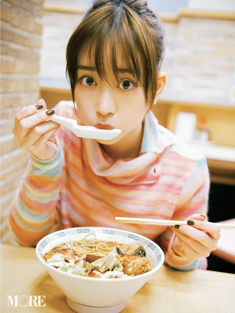 女優・森川葵さんゾッコンの一杯は、食べごたえ満点の『桂花ラーメン』の太肉麺♪