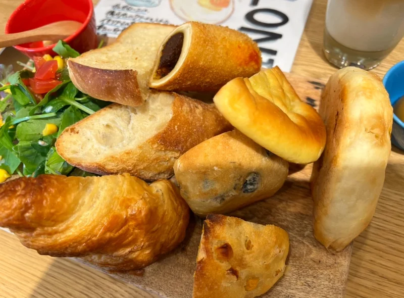【奈良】人気のパン屋『ESORA BAKERY』数量限定のセットプレートを紹介！