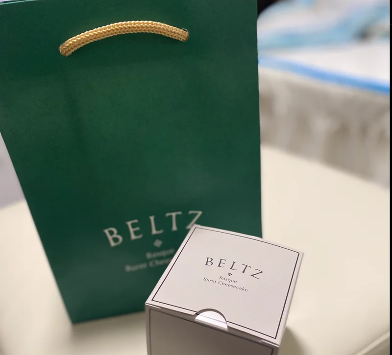 バスクチーズケーキ専門店　BELTZ ベルツ　広尾　ショッパー　ボックス