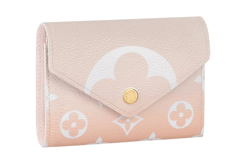 ルイ・ヴィトンの新作財布。ポルトフォイユ・ヴィクトリーヌのピンク