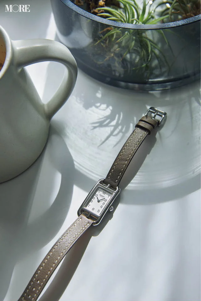 20代女性におすすめのエルメスの腕時計「ナンタケット」