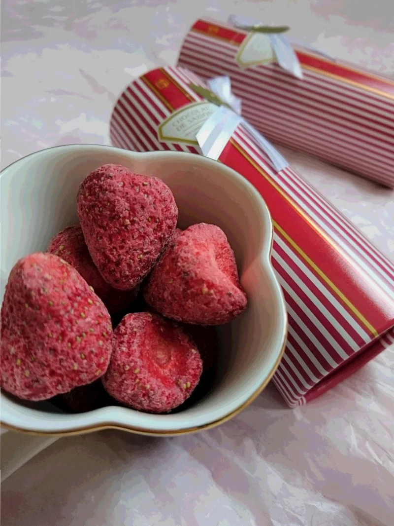 バレンタイン贈ったみんなもリピ買いする☆ いちごにチョコが染み込んだ「チョコいちご」美味しすぎ！