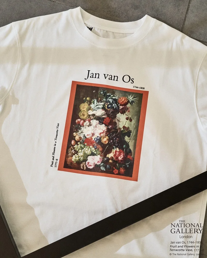 リリーブラウンのコラボTシャツ、ヤン・ファン・オズの絵画
