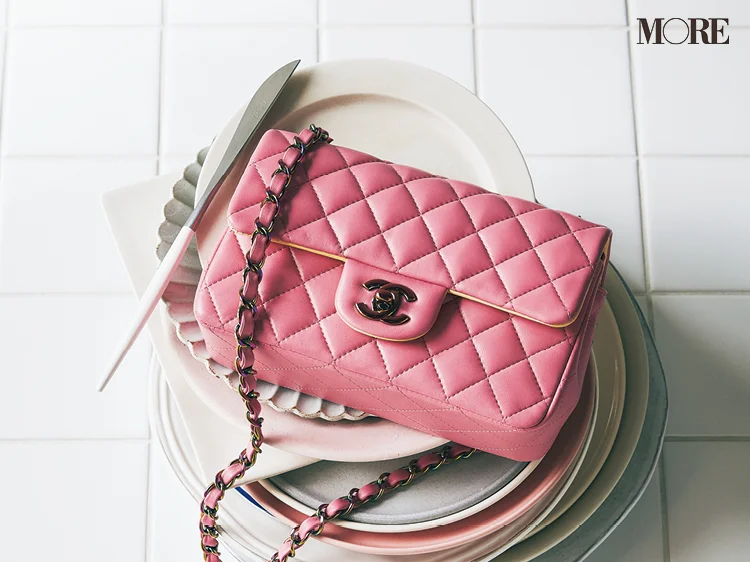 『シャネル』の憧れバッグこそ、キュートで大好きなピンクを選んでみない？
