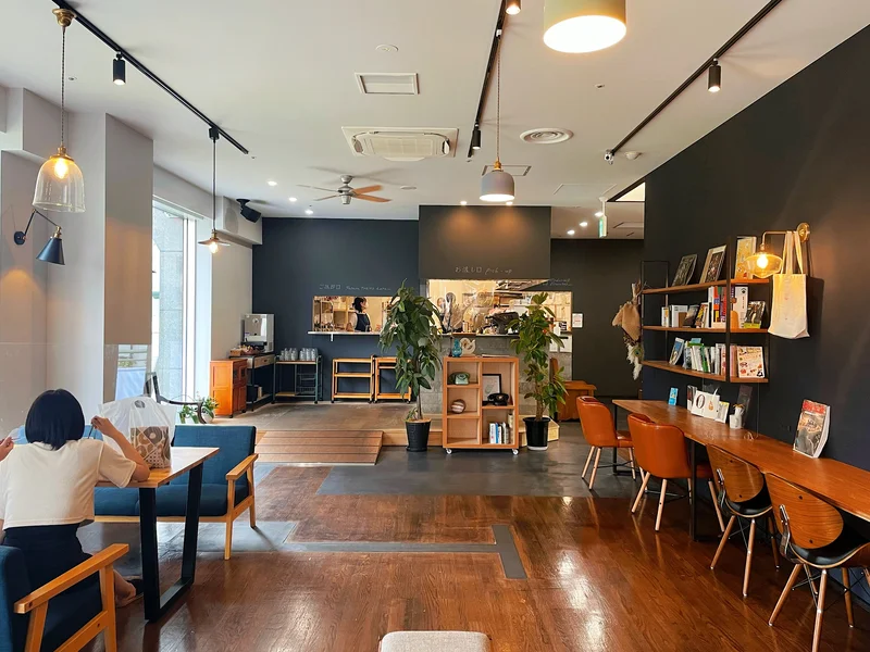 岡山発の人気ブックカフェ「うのまち珈琲店」