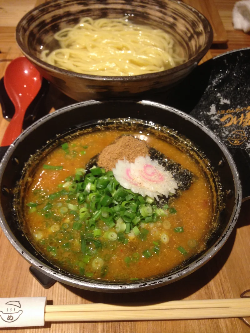 一度食べたら虜になる⁉️博多発・日本初の究極のつけ麺✨【元祖めんたい煮こみつけ麺】