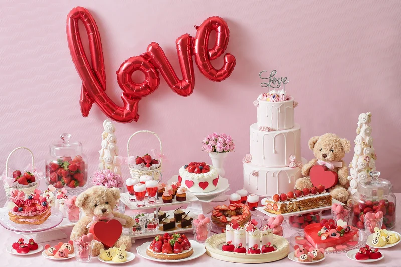 「恋するいちご バレンタインデザートブッフェ」には、いちご・ハート・ベアをモチーフにしたスイーツがいっぱい！　【 #いちご 1】