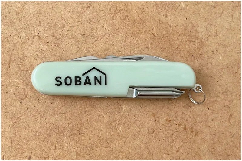 3COINS（スリーコインズ・スリコ）の新防災グッズ『SOBANI（ソバニ）』：多機能ツールの使い方