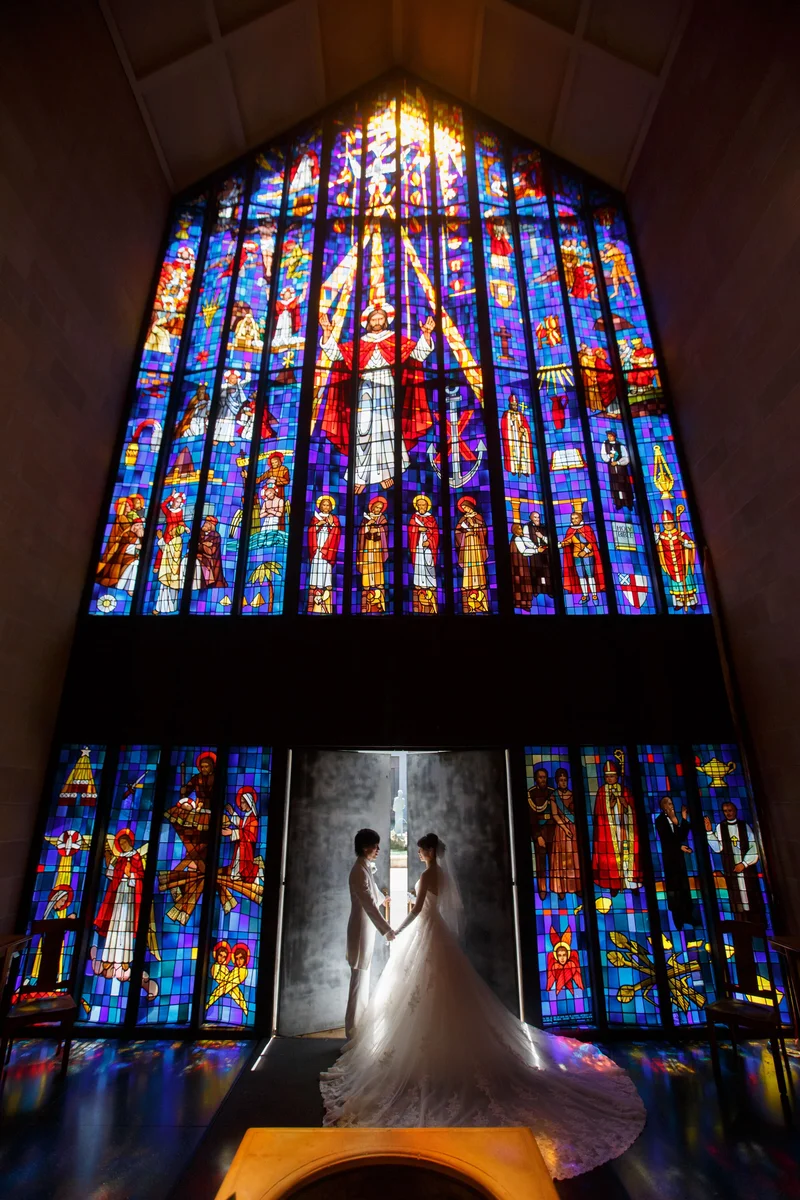 【ハワイ挙式】幻想的なステンドグラスが魅力的！セントアンドリュース大聖堂にて結婚式を挙げました♡♡