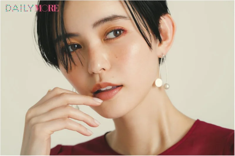 あこがれのモデル・比留川 游さんの「キレイのヒミツ」。メイクは、大人の赤を忍ばせるのが気分。