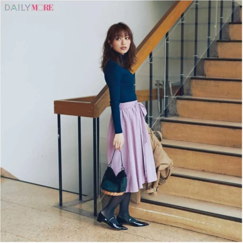 地味になりがちな冬こそ華やかに 大人かわいい フレアスカート のコーデまとめ ファッション コーディネート 代 More