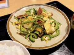 【沖縄】沖縄家庭料理をいただくならココ！地元民が集う、老舗食堂♩《お食事処 みかど》