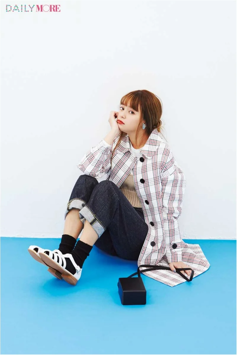 今日のコーデ 岸本セシル おしゃれに差がつくトリコロールチェックのコートをはおって ランチ女子会へgo ファッション コーディネート 代 More