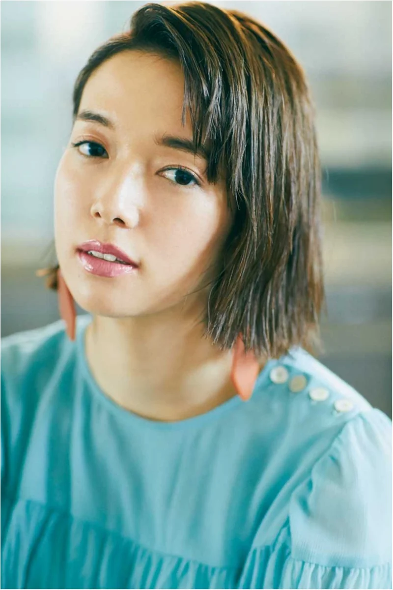 ボブがもっとかわいくなる 佐藤栞里の 前髪だけ でできる簡単ヘアアレンジ3選 ビューティ コスメ メイク ヘア ダイエット Daily More ボブがもっとかわいくなる 佐藤栞里の 前髪だけ でできる簡単ヘアアレンジ3選 ビューティ コスメ メイク ヘア ダイエット Daily More