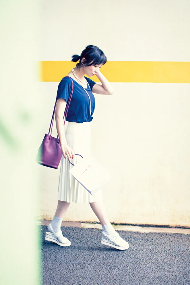 今日のコーデ 残暑を乗り切るレディなtシャツコーデで 夜はお楽しみの女子会へ ファッション コーディネート 代 More