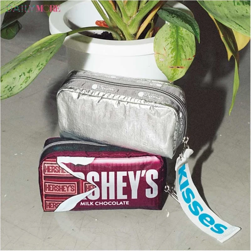 ハーシーのチョコレートが可愛すぎるポーチに スタイリスト森由美江さんが見つけたおしゃれのウワサ3選 ファッション コーディネート 代 More