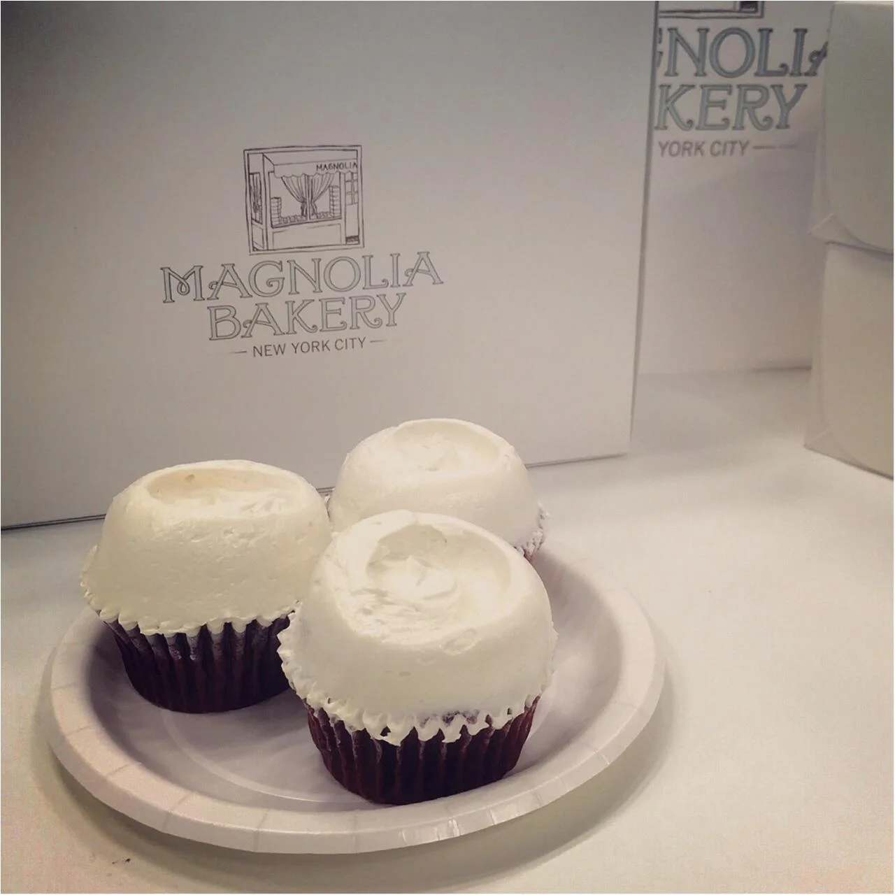 マグノリアベーカリー の新作はちょっぴり大人な 赤 がポイント グルメ More