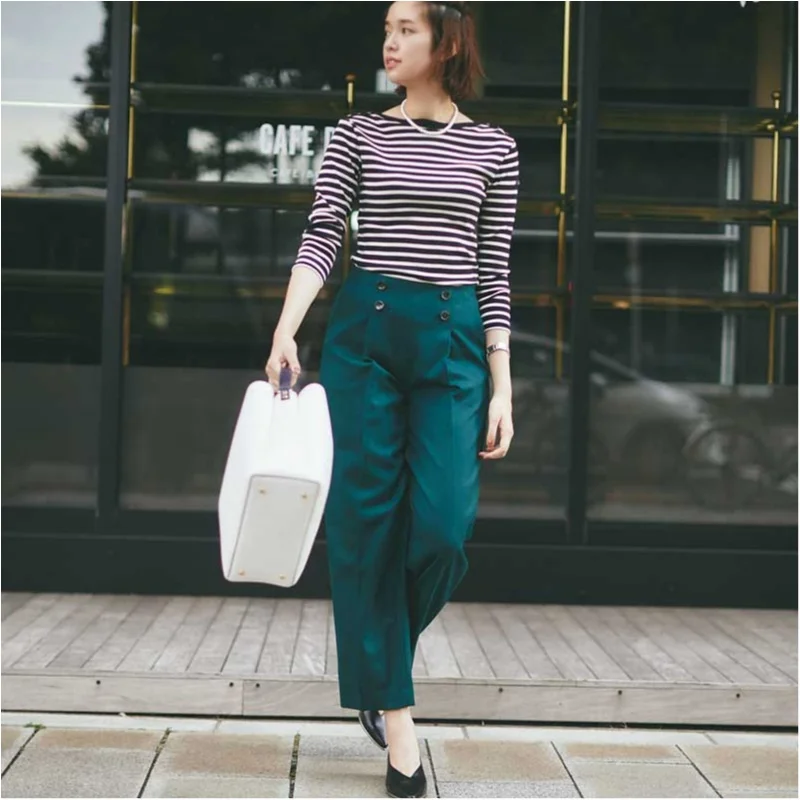 今日のコーデ 秋のボーダーは上級者になれるディープグリーンのパンツと ファッション コーディネート 代 More