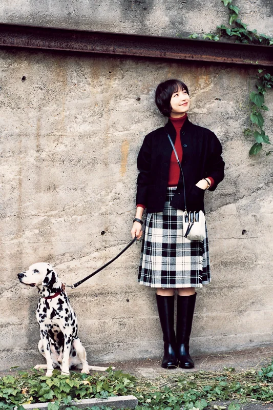 今日のコーデ 篠田麻里子 イベント目前の祝日は正統派トラッドで街歩き ファッション コーディネート 代 More 今日のコーデ 篠田麻里子 イベント目前の祝日は正統派トラッドで街歩き ファッション コーディネート 代 More