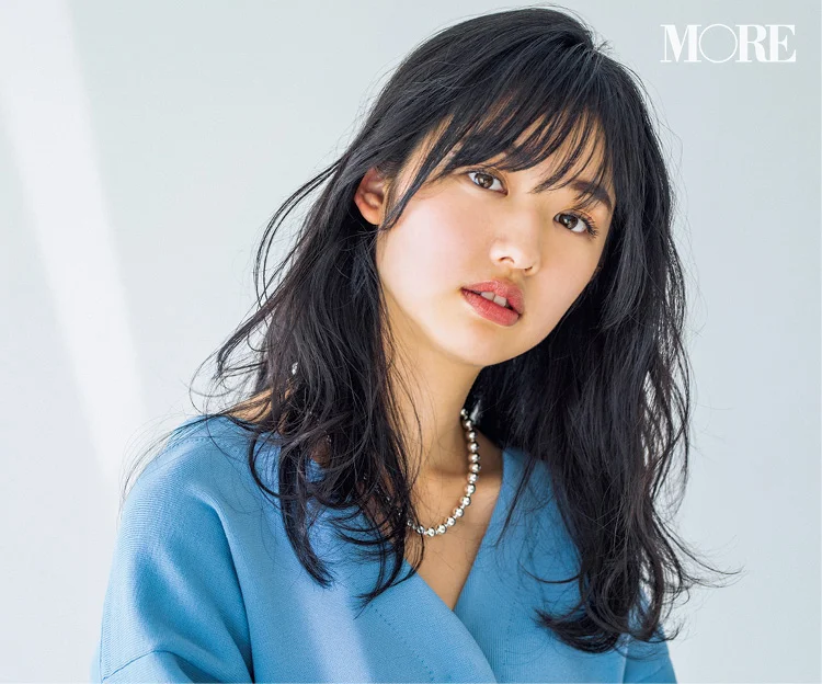 面長さんにおすすめの前髪の切り方 華やかな立体感バングで 小顔 大人っぽい印象にチェンジ ビューティ コスメ メイク ヘア ダイエット More